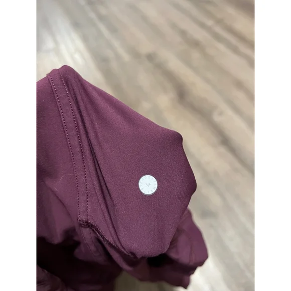 Women's Women's Lululemon Lost In Pace SkirtSize 4 Burgundy - Picture 5 of 6
